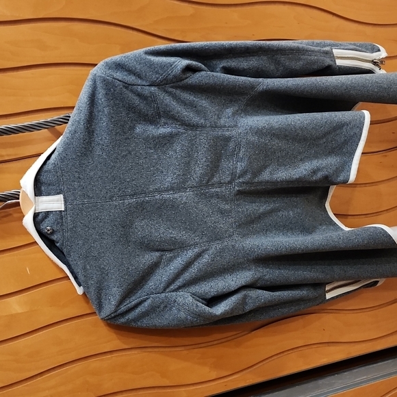 Lululemon wrap jacket - Picture 6 of 7